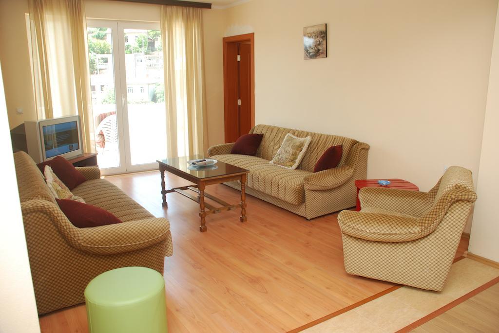 Apartments Ismy อุลซิน ภายนอก รูปภาพ